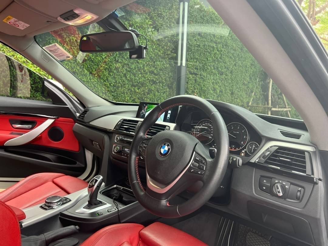 2017 BMW 320D GT SPORT LCI สีขาว (รูปที่ 8)