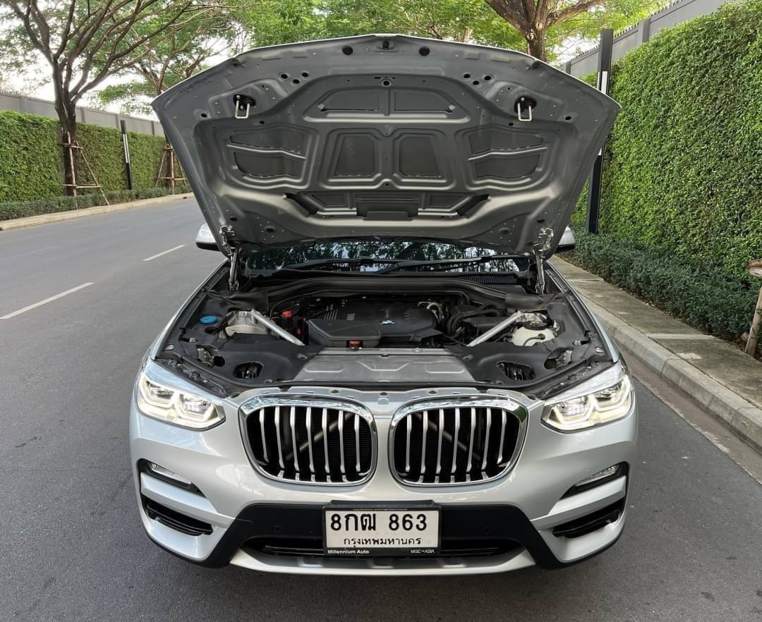 2018 BMW X3 G01 สีเงิน (รูปที่ 17)