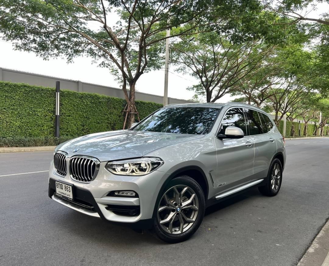 2018 BMW X3 G01 สีเงิน (รูปที่ 2)