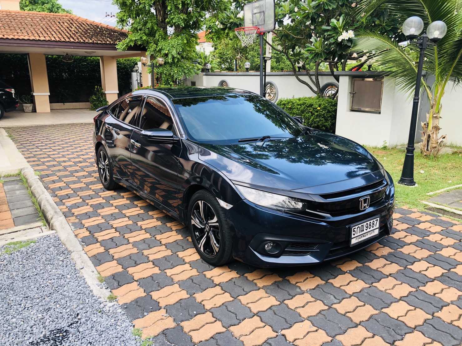 2016 HONDA CIVIC 1.5 TURBO RS auto รถบ้านขายเอง (รูปที่ 17)