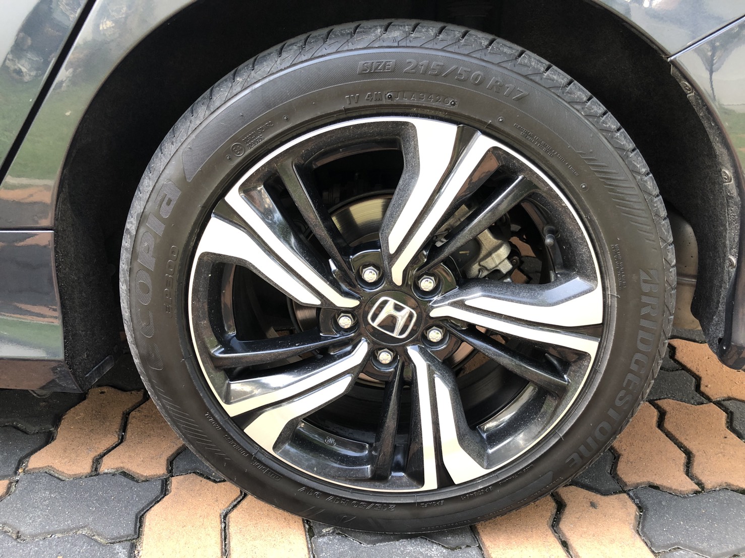 2016 HONDA CIVIC 1.5 TURBO RS auto รถบ้านขายเอง (รูปที่ 2)
