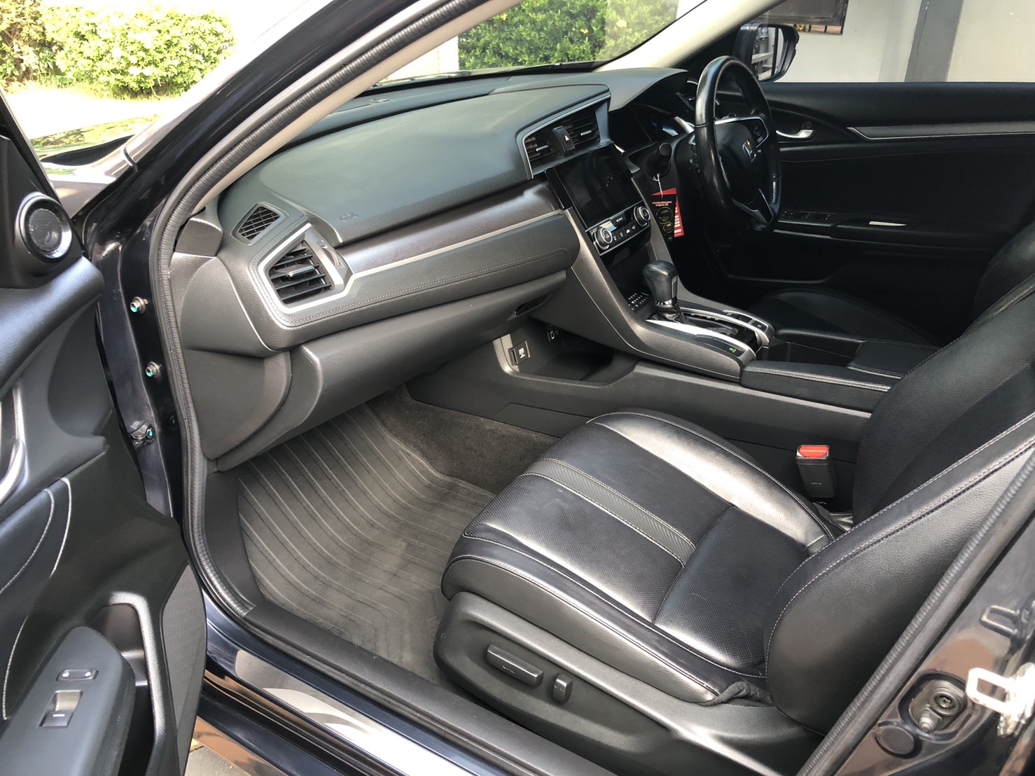 2016 HONDA CIVIC 1.5 TURBO RS auto รถบ้านขายเอง (รูปที่ 12)