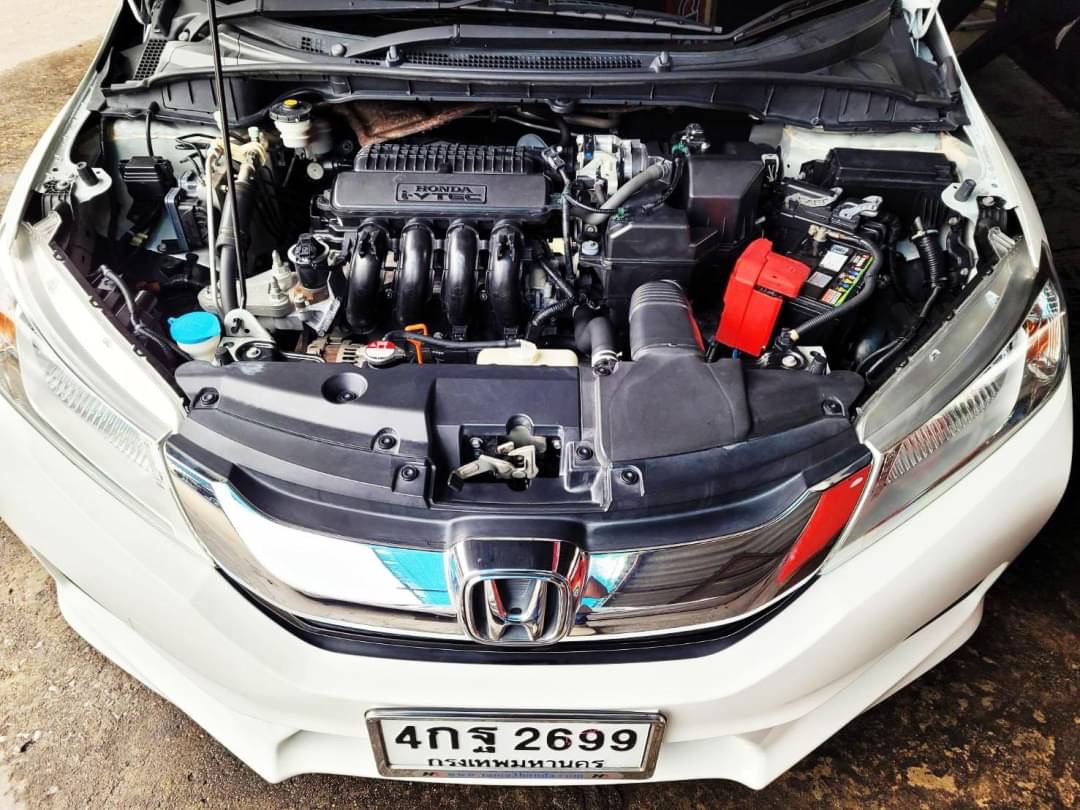 2015 Honda City สีขาว (รูปที่ 19)