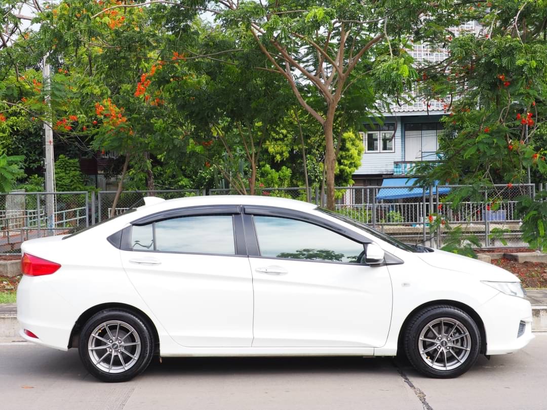 2015 Honda City สีขาว