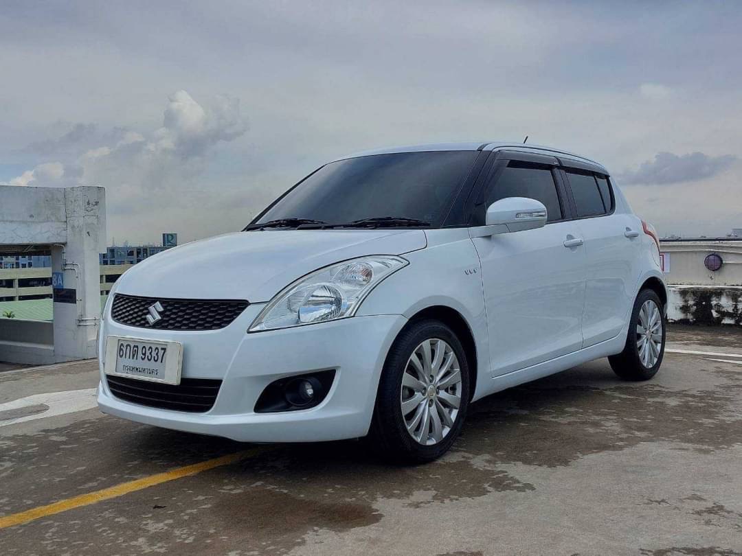 2017 Suzuki Swift สีขาว