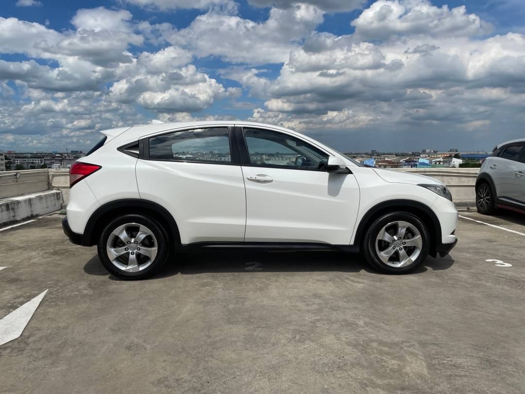 2015 Honda HR-V สีขาว (รูปที่ 3)