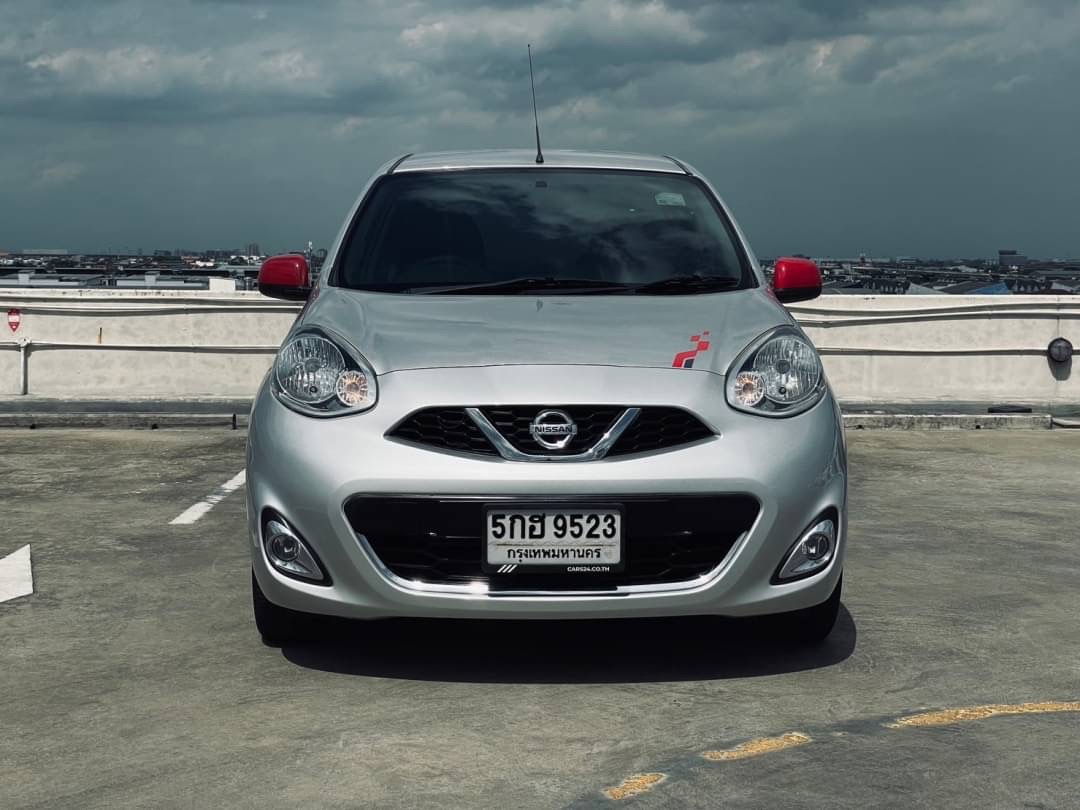 2013 Nissan March สีเงิน (รูปที่ 4)