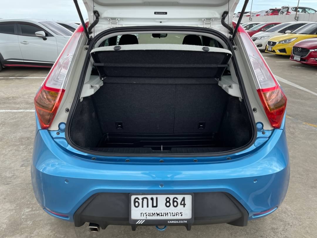 2017 MG MG3 สีน้ำเงิน (รูปที่ 5)
