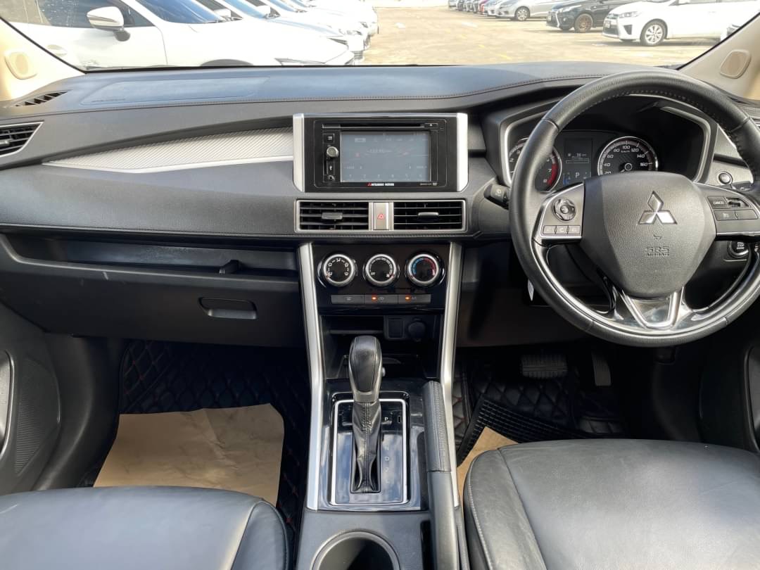 2018 Mitsubishi Xpander สีเงิน (รูปที่ 7)