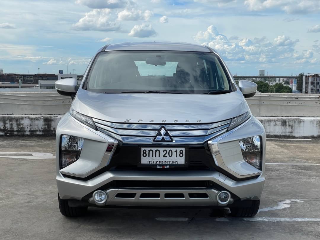 2018 Mitsubishi Xpander สีเงิน (รูปที่ 3)