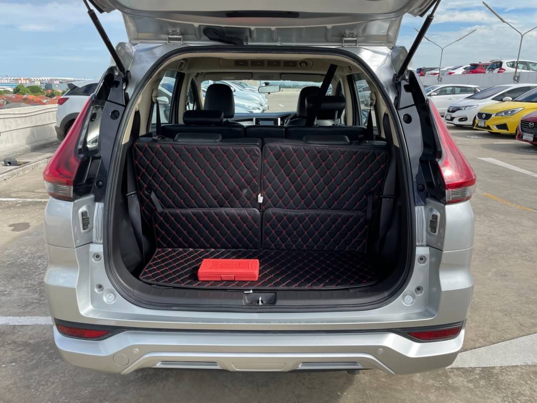 2018 Mitsubishi Xpander สีเงิน (รูปที่ 2)