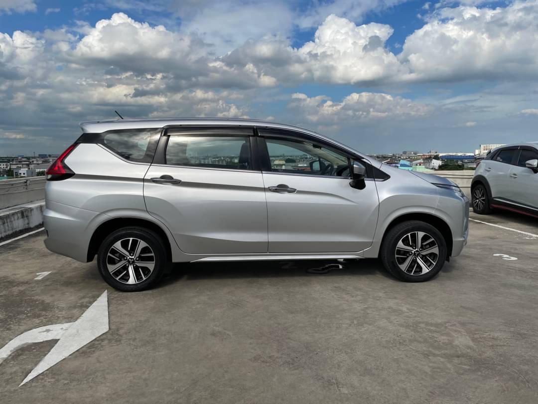 2018 Mitsubishi Xpander สีเงิน (รูปที่ 5)