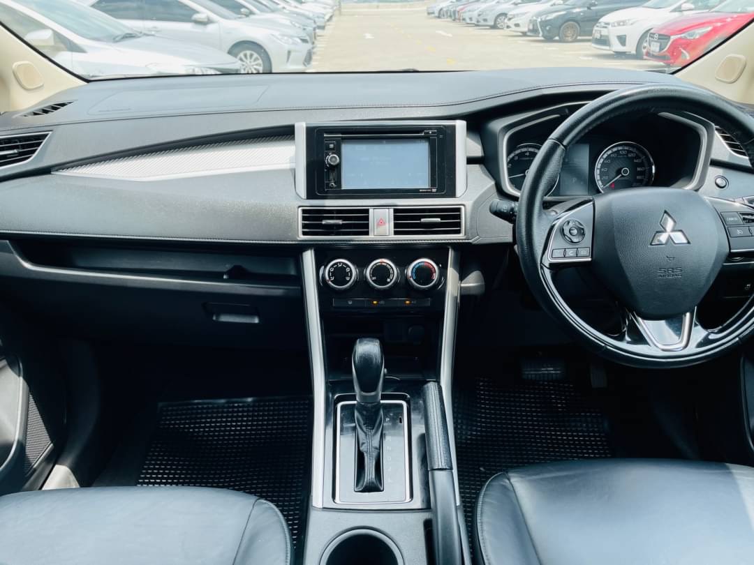 2019 Mitsubishi Xpander สีเงิน (รูปที่ 9)