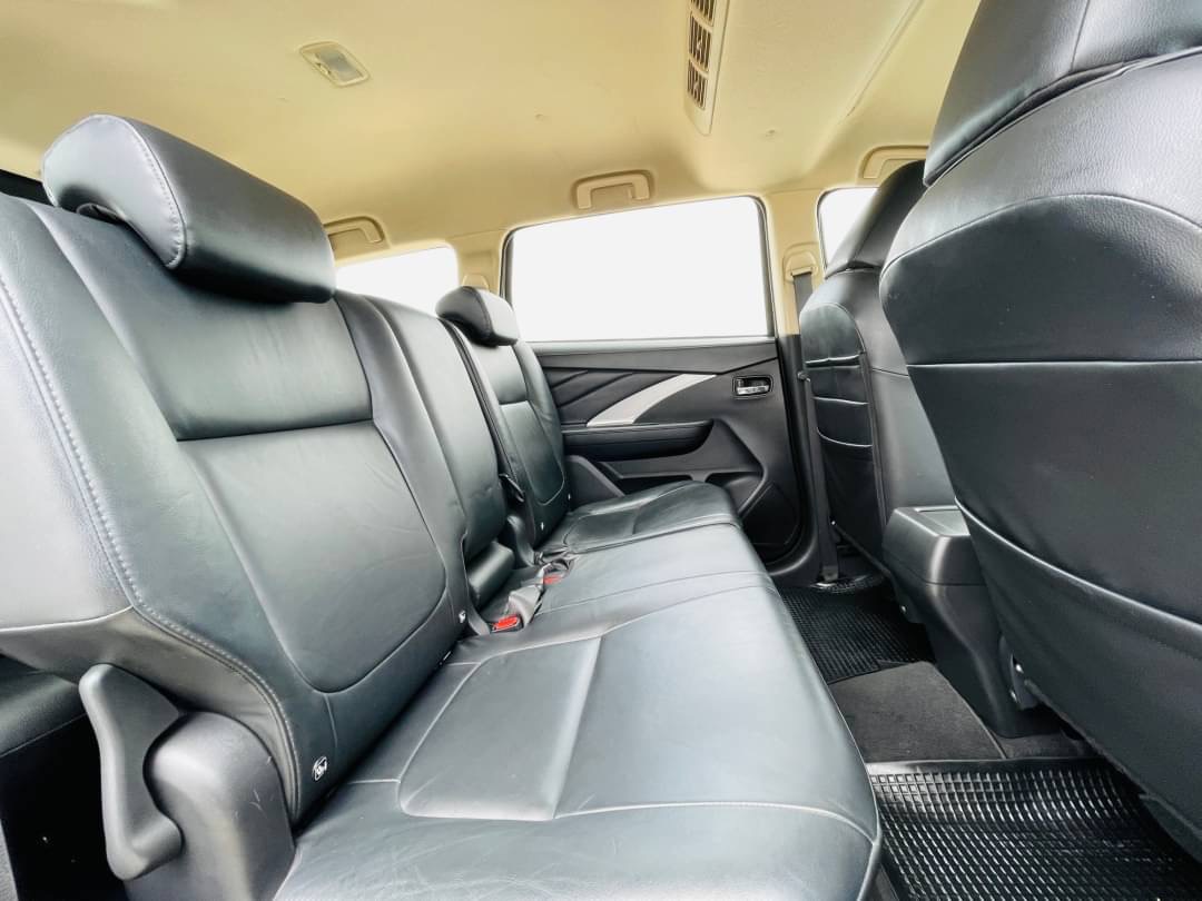 2019 Mitsubishi Xpander สีเงิน (รูปที่ 8)