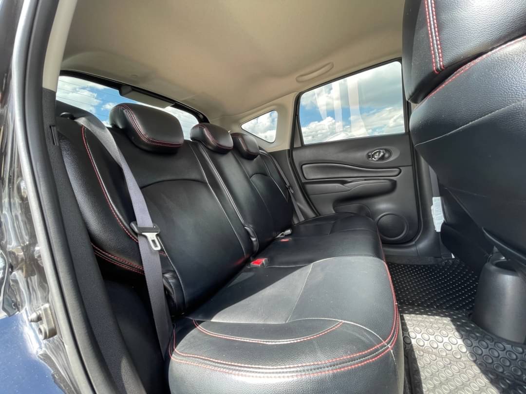 2017 Nissan Note สีดำ (รูปที่ 6)