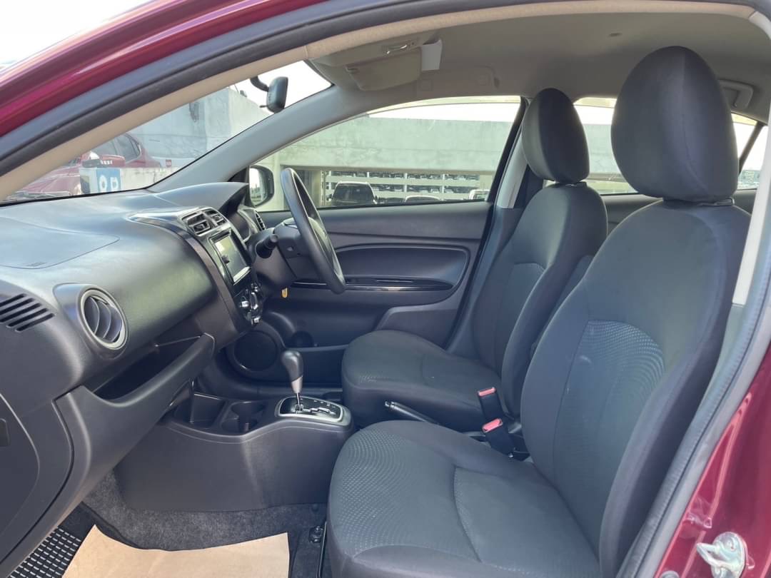 2019 Mitsubishi Attrage สีแดง (รูปที่ 4)