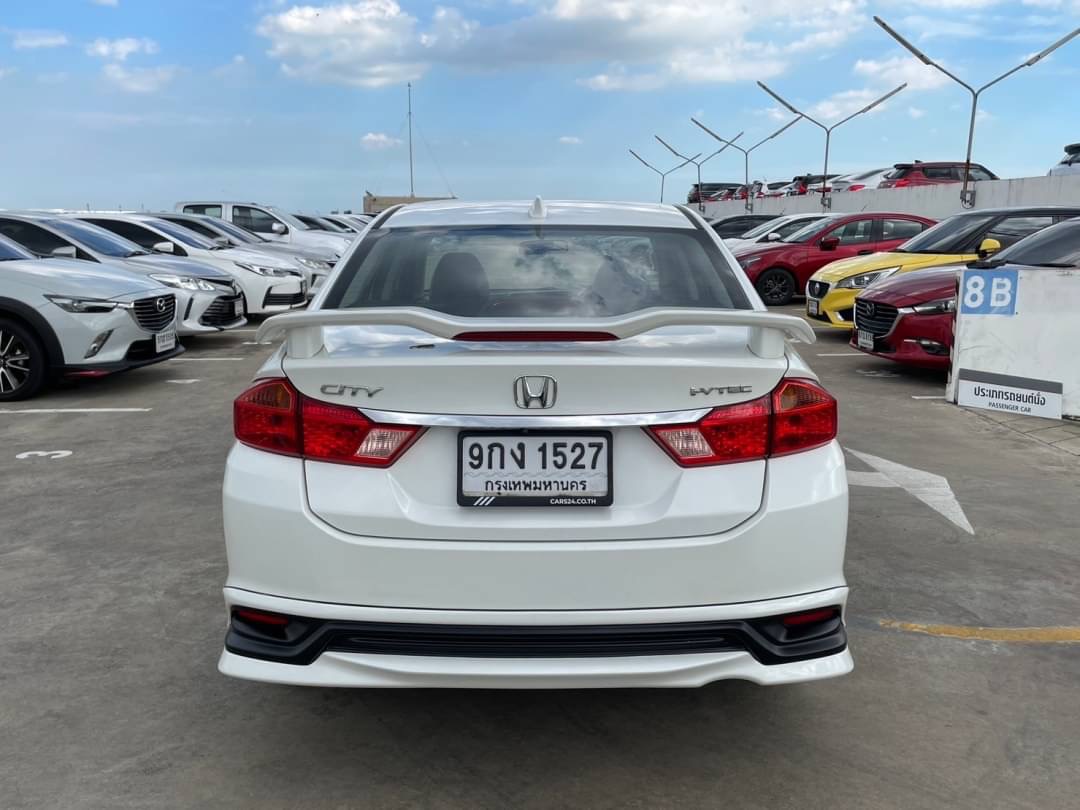 2019 Honda City สีขาว (รูปที่ 6)