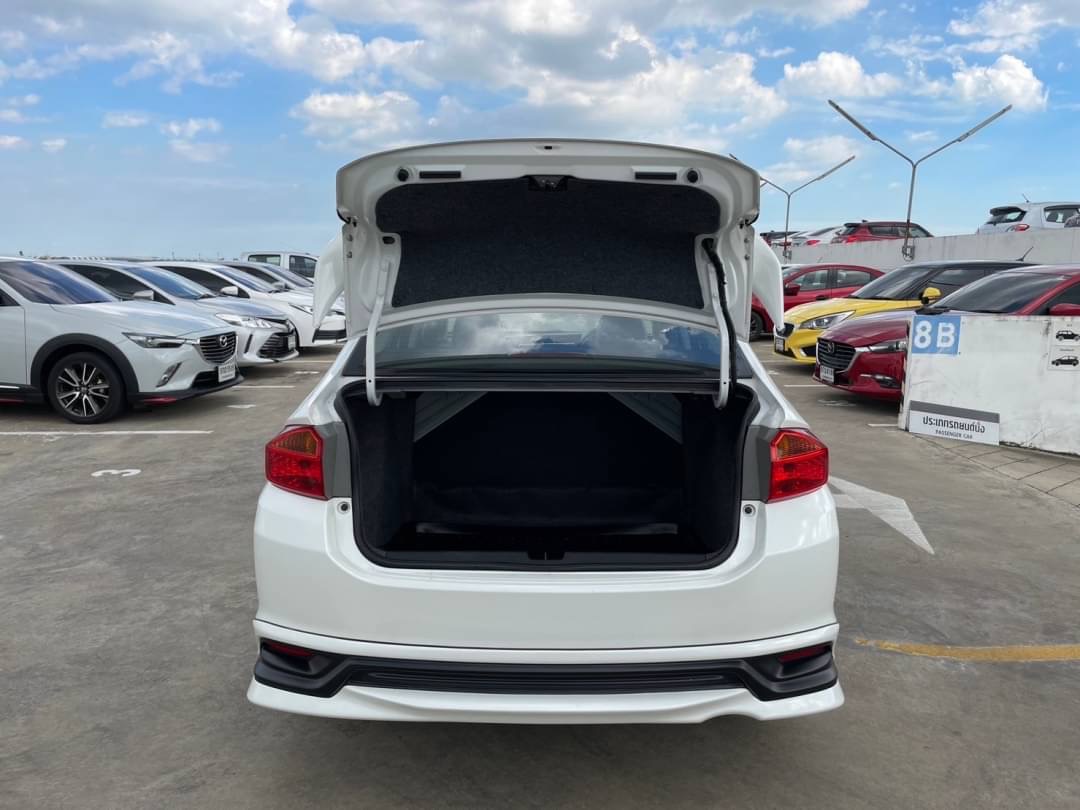 2019 Honda City สีขาว (รูปที่ 5)