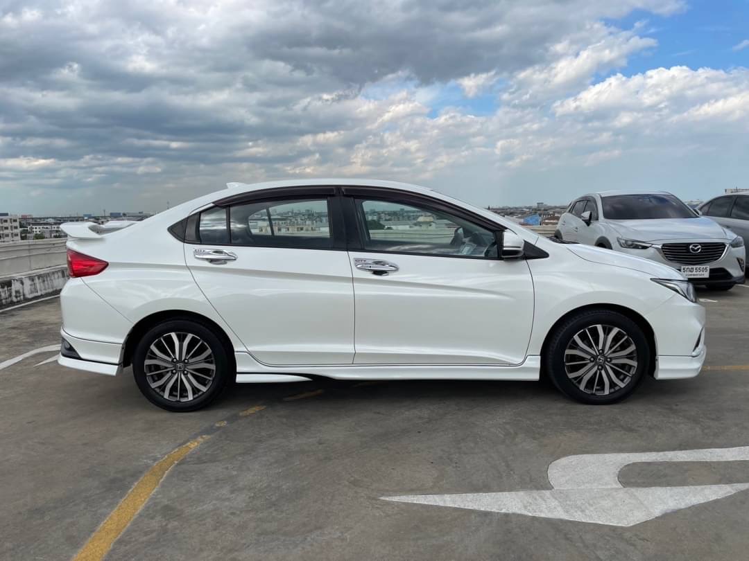 2019 Honda City สีขาว (รูปที่ 3)