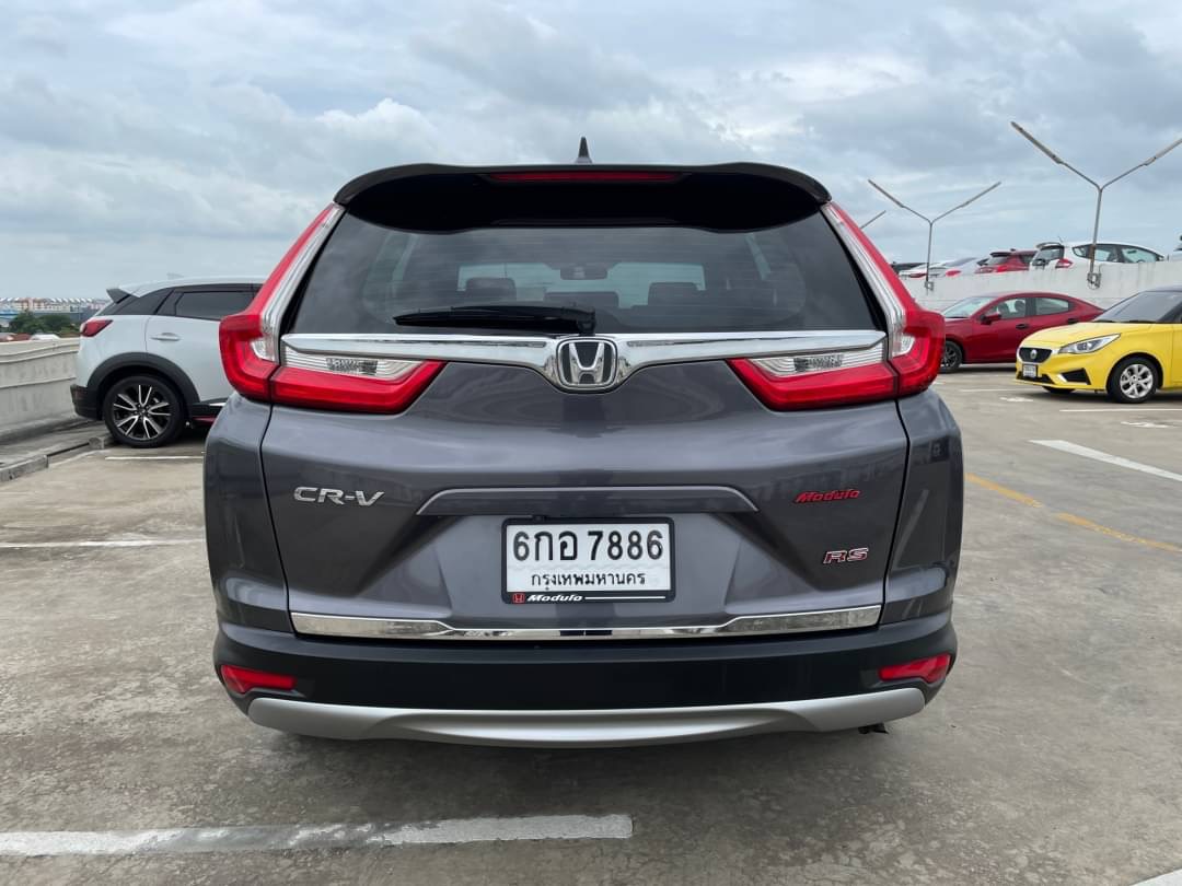 2017 Honda CR-V สีเทา (รูปที่ 6)