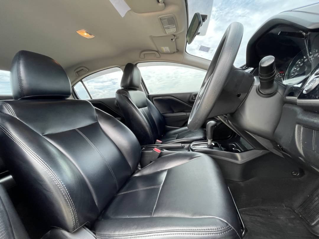 2019 Honda City สีขาว (รูปที่ 6)