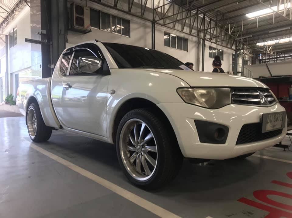 Mitsubishi Triton Mega cab ปี 2010 สีขาว (รูปที่ 3)