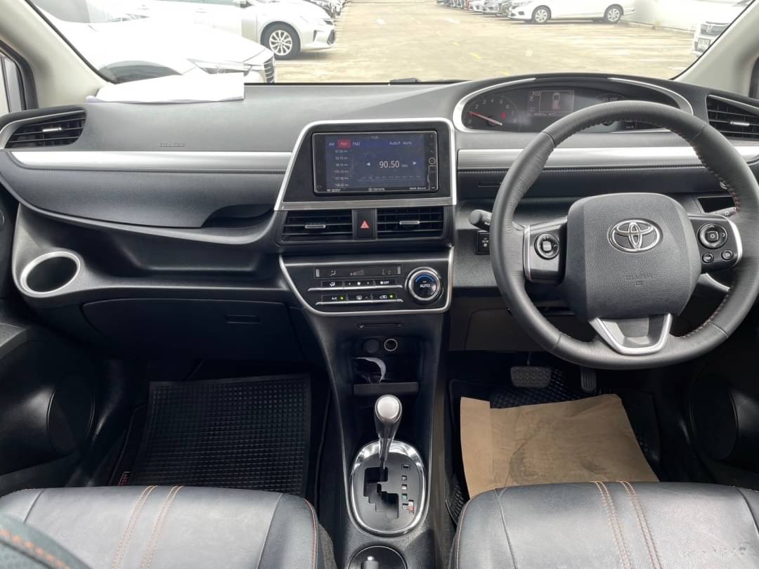 Toyota Sienta 1.5 V ปี 2018 เกียร์ Automatic เลขไมล์ 46084km (รูปที่ 6)