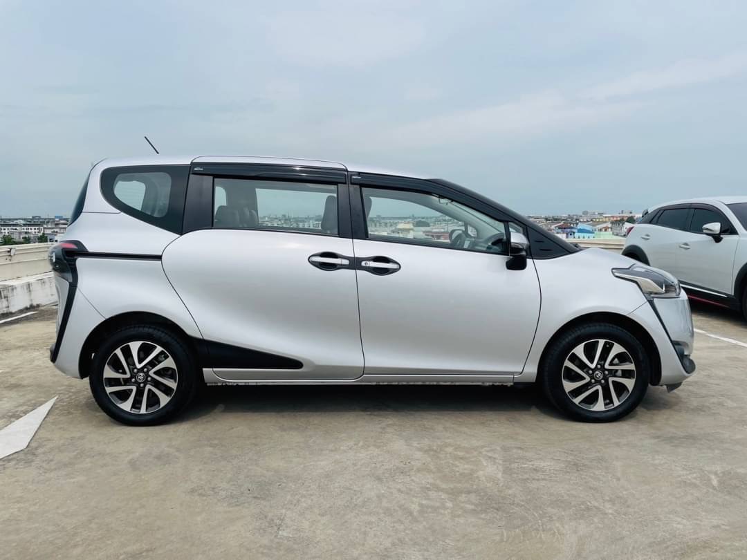 Toyota Sienta 1.5 V ปี 2018 เกียร์ Automatic เลขไมล์ 46084km (รูปที่ 2)