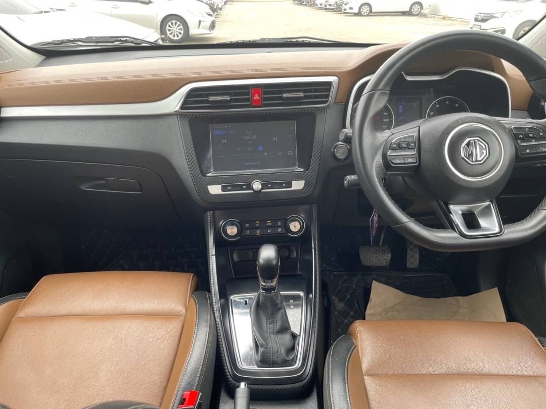 2018 MG ZS สีดำ (รูปที่ 10)