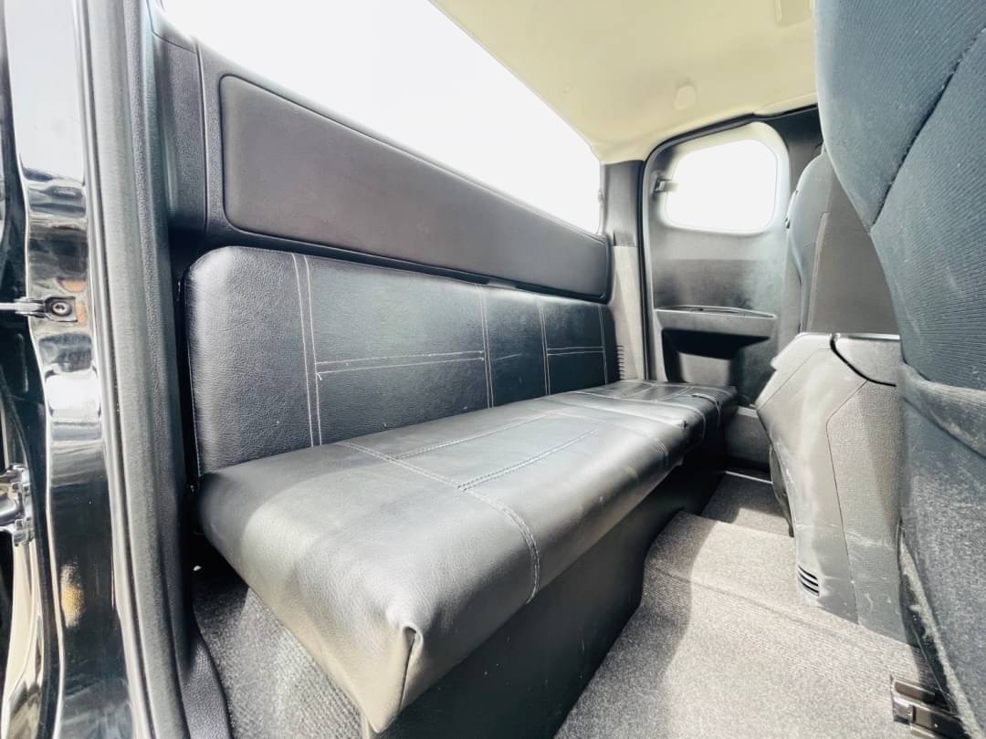 2020 Isuzu D-Max Space Cab สีดำ (รูปที่ 10)