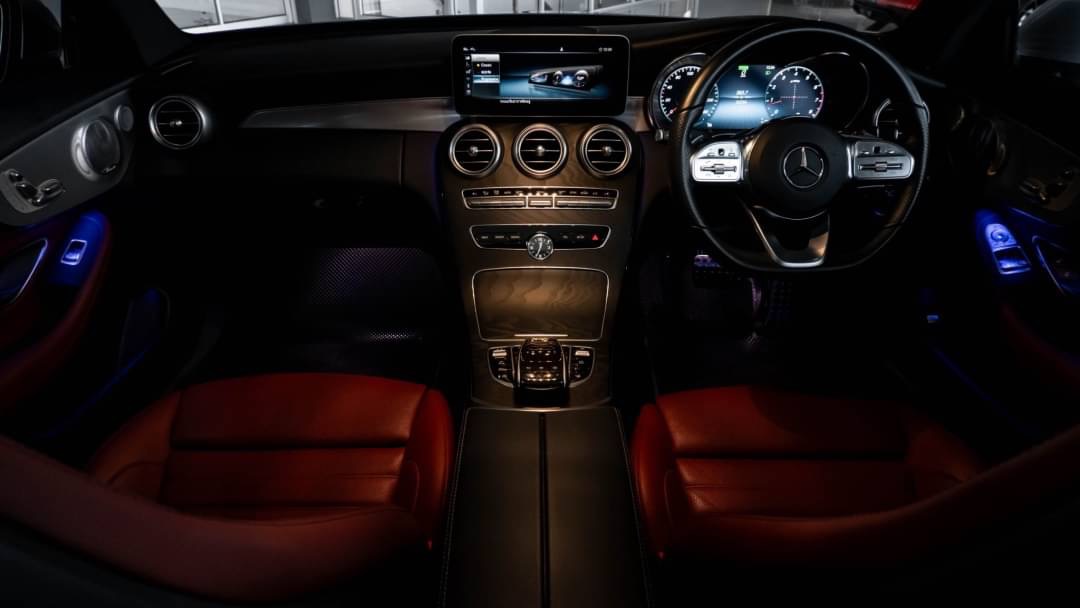 2019 Mercedes-Benz C-Class C 220 d AMG สีเงิน (รูปที่ 11)