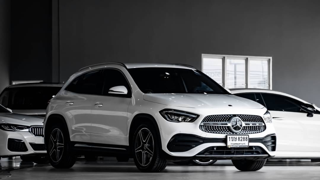 2021 Mercedes-Benz GLA-Class GLA 200 AMG สีเงิน