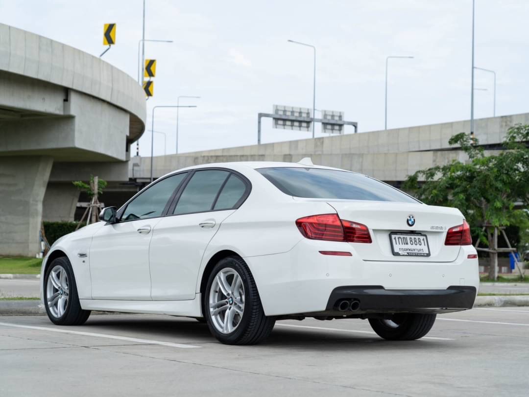 2016 BMW 528i M Sport F10 TwinPower Turbo สีขาว (รูปที่ 3)
