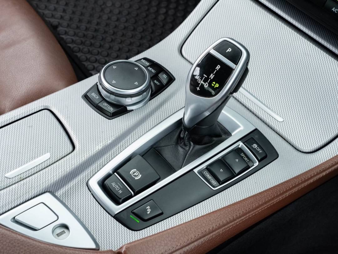 2016 BMW 528i M Sport F10 TwinPower Turbo สีขาว (รูปที่ 15)
