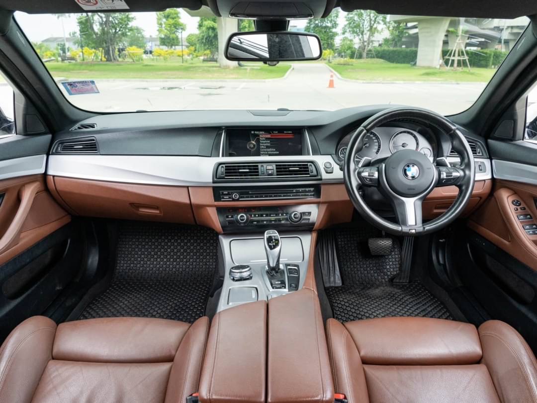 2016 BMW 528i M Sport F10 TwinPower Turbo สีขาว (รูปที่ 10)