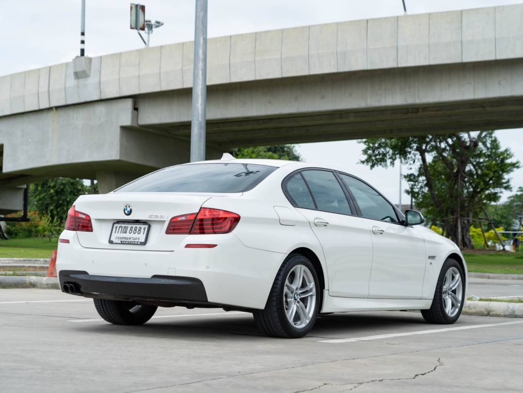 2016 BMW 528i M Sport F10 TwinPower Turbo สีขาว (รูปที่ 7)