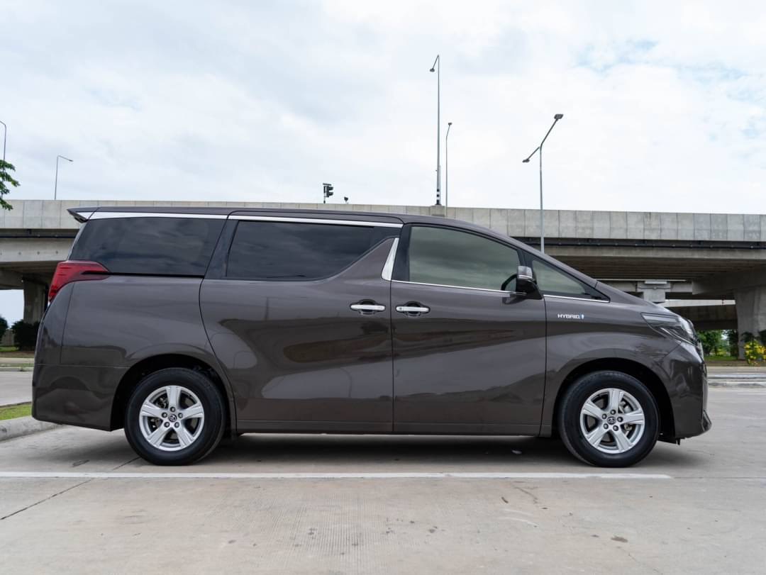 2018 Toyota Alphard สีน้ำตาล (รูปที่ 7)