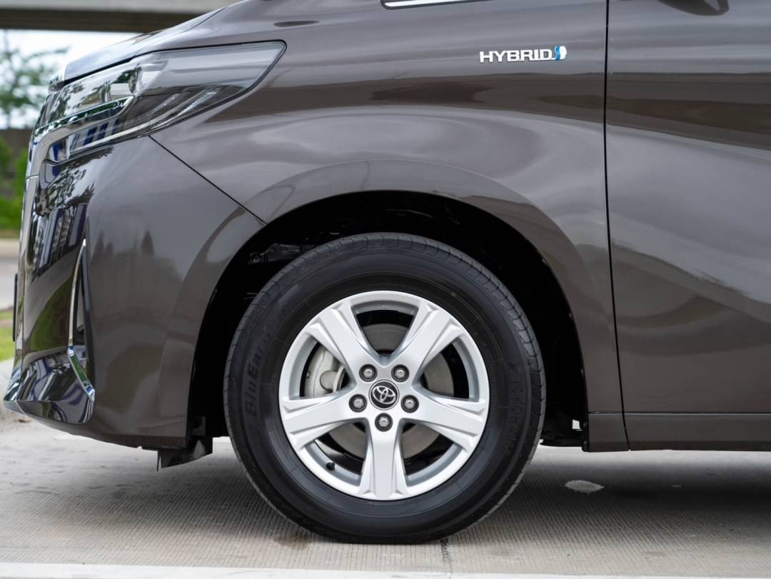 2018 Toyota Alphard สีน้ำตาล (รูปที่ 10)
