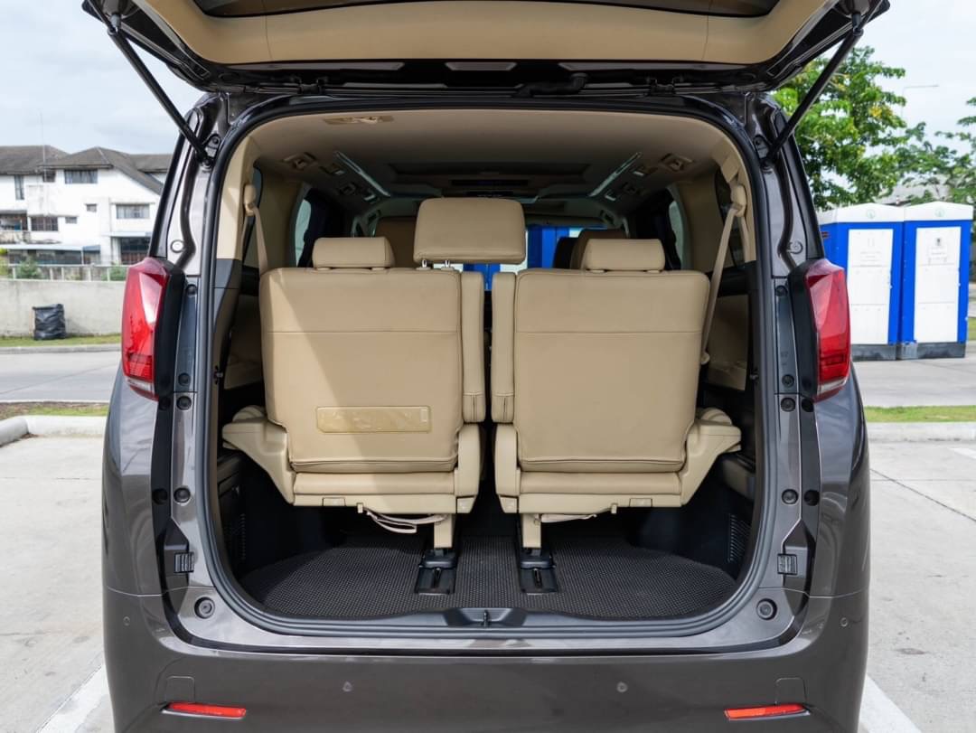 2018 Toyota Alphard สีน้ำตาล (รูปที่ 11)