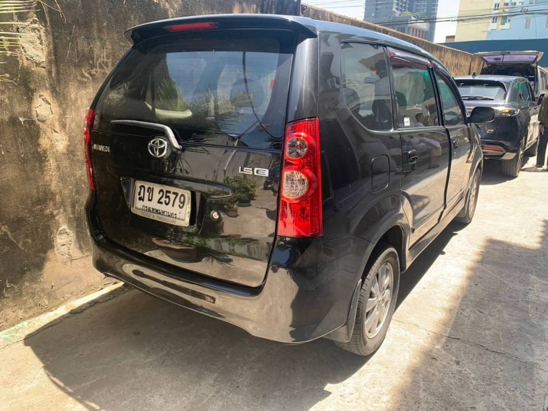 2010 Toyota Avanza สีดำ (รูปที่ 4)