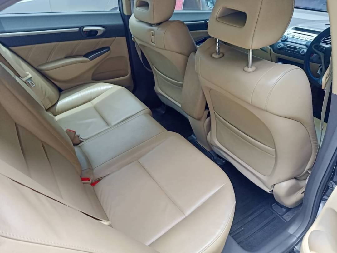 2010 Honda Civic FB สีดำ (รูปที่ 11)