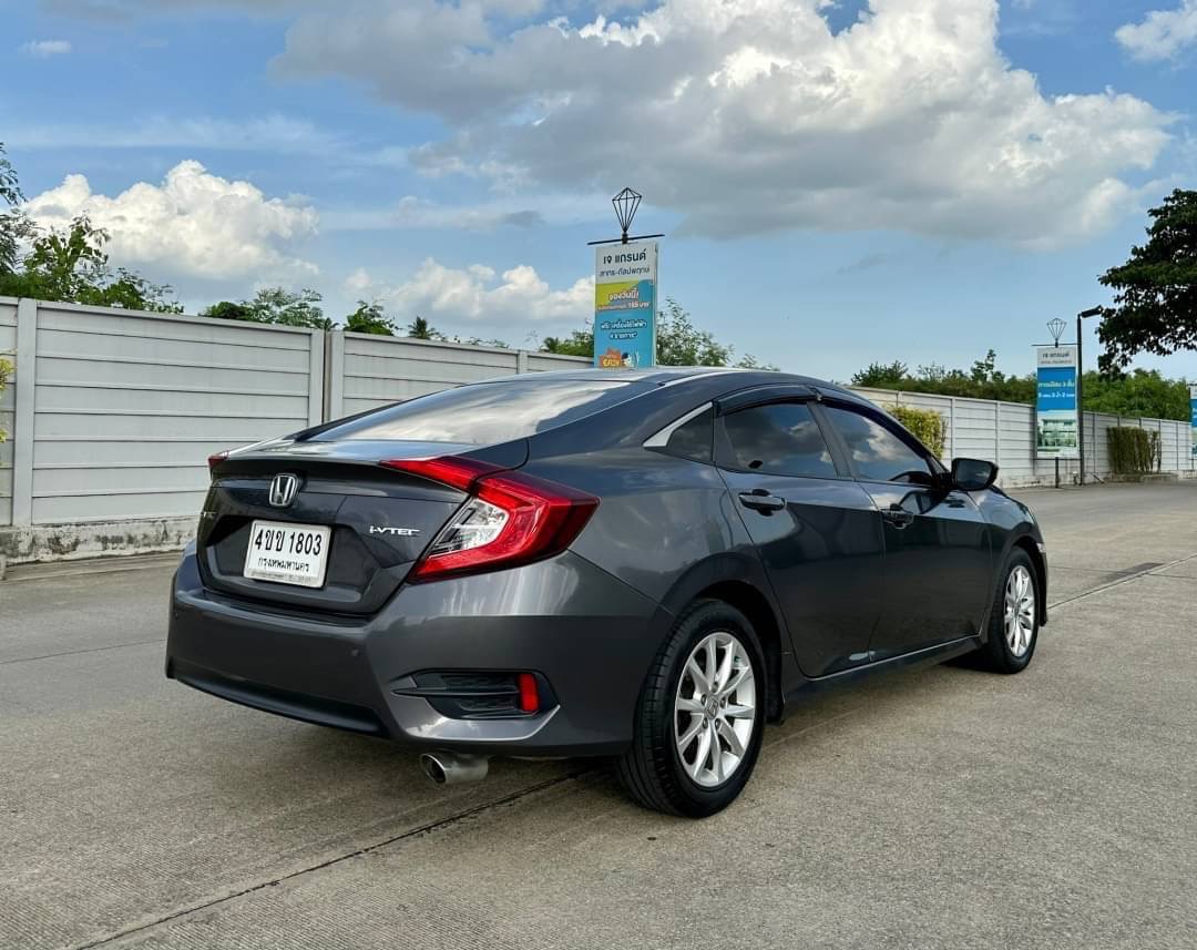 2016 Honda Civic Sedan สีเทา (รูปที่ 5)