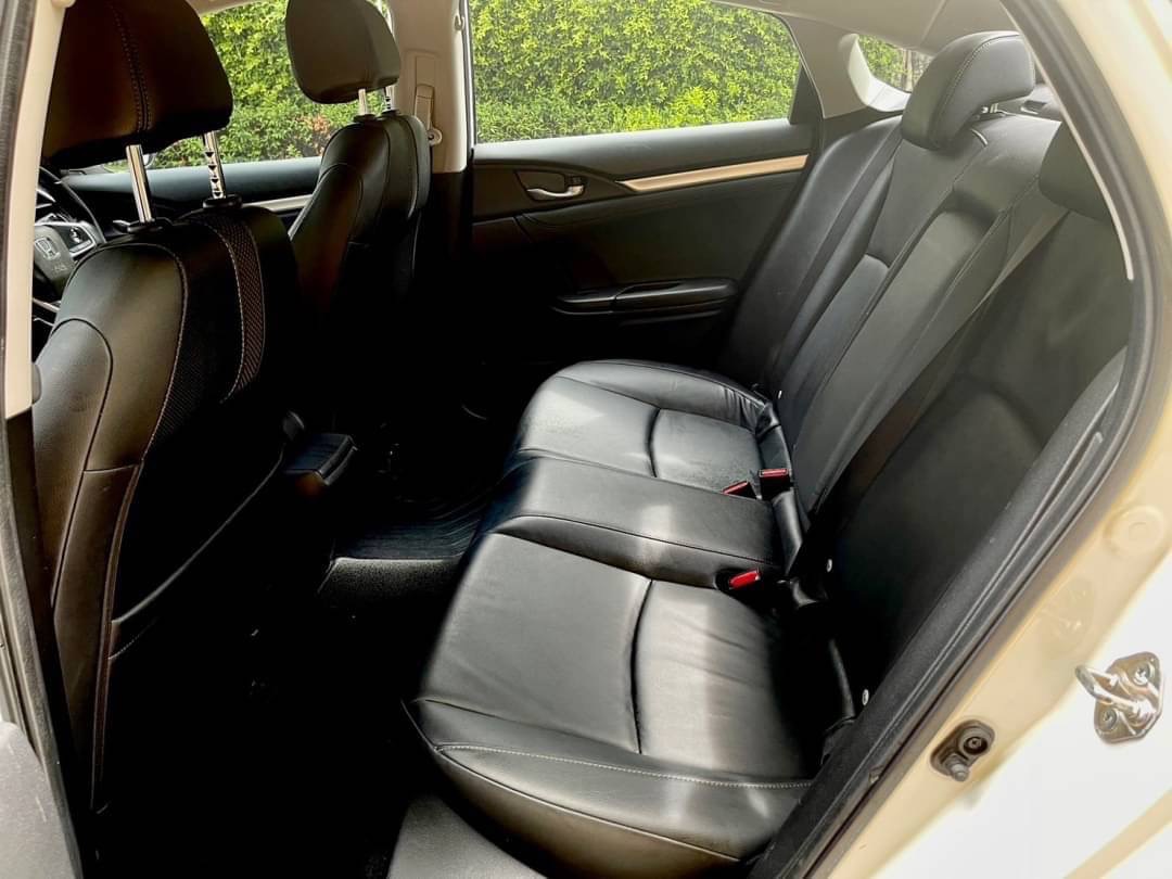 2020 Honda Civic Sedan สีขาว (รูปที่ 16)