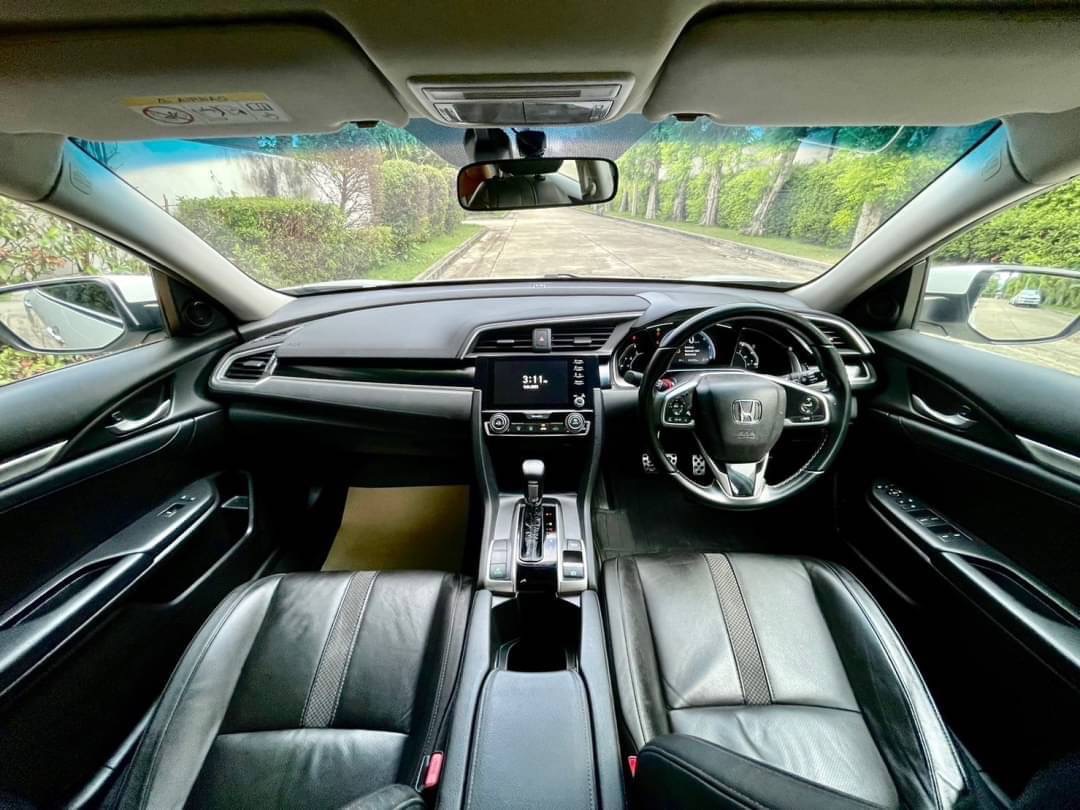 2020 Honda Civic Sedan สีขาว (รูปที่ 9)