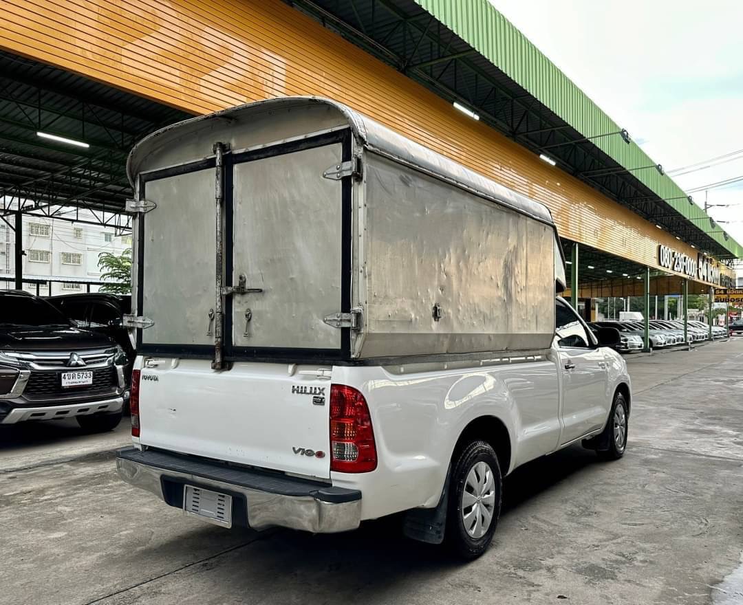 2010 Toyota Hilux Vigo ตอนเดียว สีขาว (รูปที่ 2)