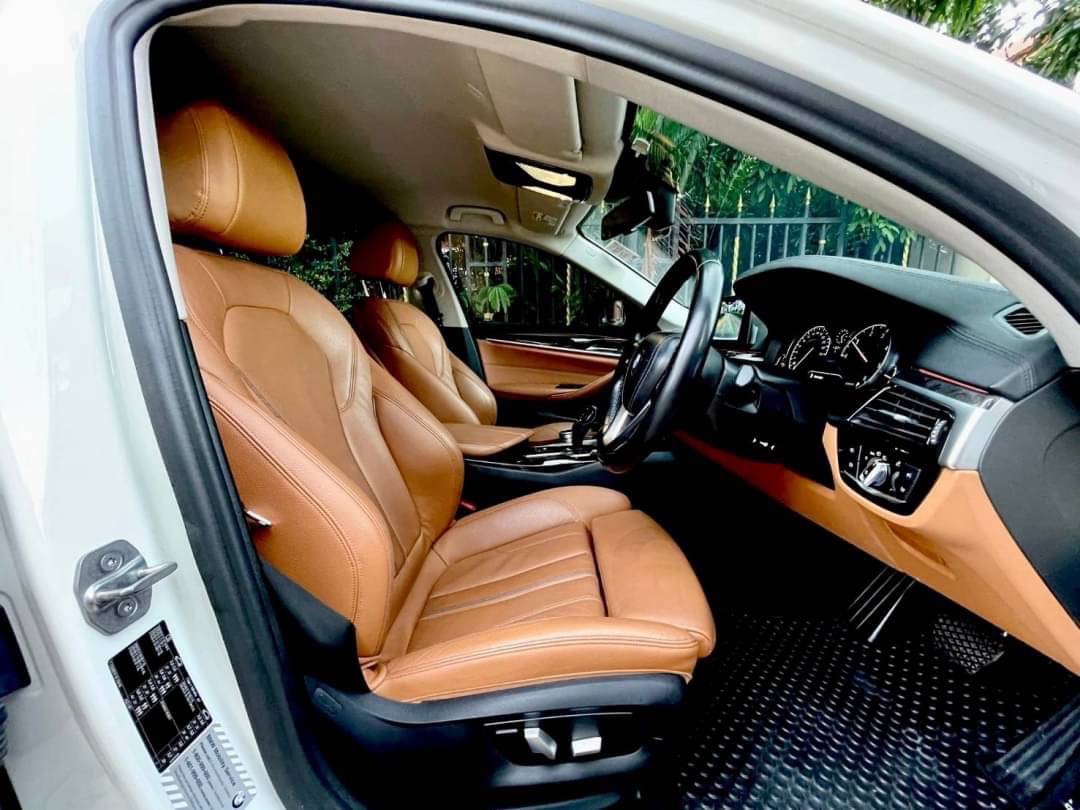 2018 BMW 520d Sport(G30) สีขาว (รูปที่ 8)