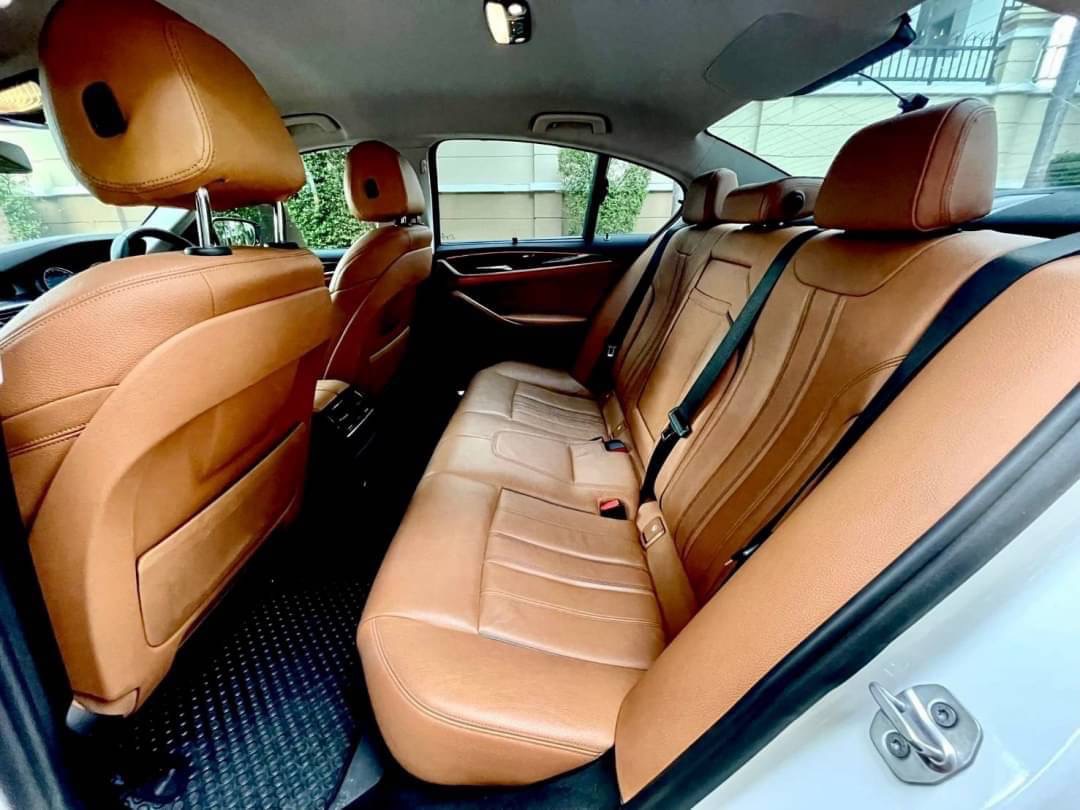 2018 BMW 520d Sport(G30) สีขาว (รูปที่ 13)