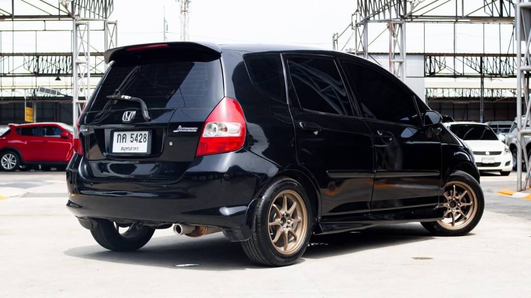 2005 Honda Jazz GD สีดำ (รูปที่ 2)