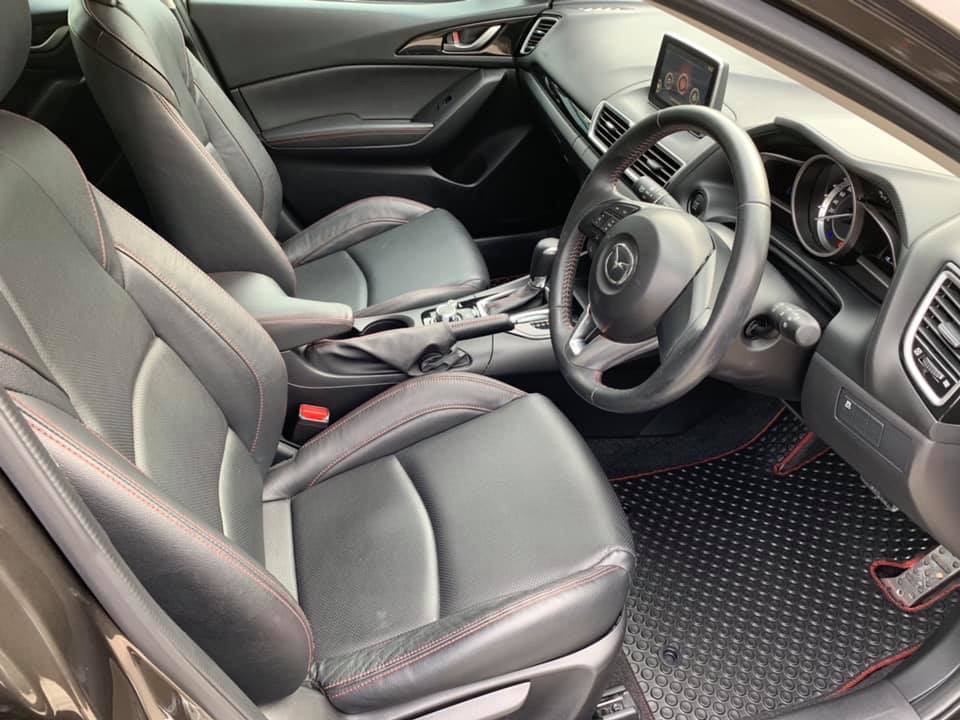 Mazda 3 Hatchback ปี 2015 สีเทา (รูปที่ 8)
