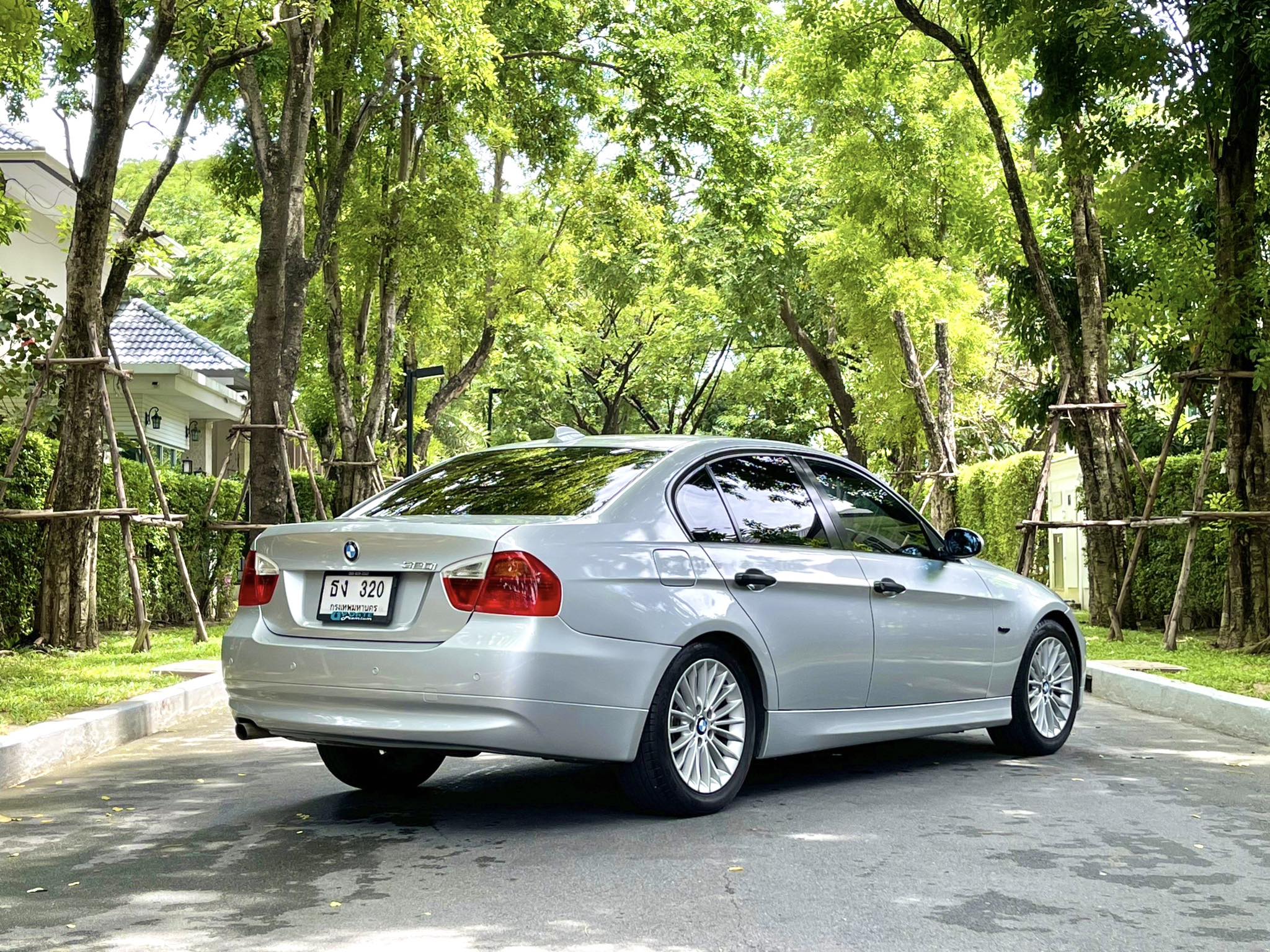 Bmw 320i E90 ตัดใจปล่อยลูกรัก